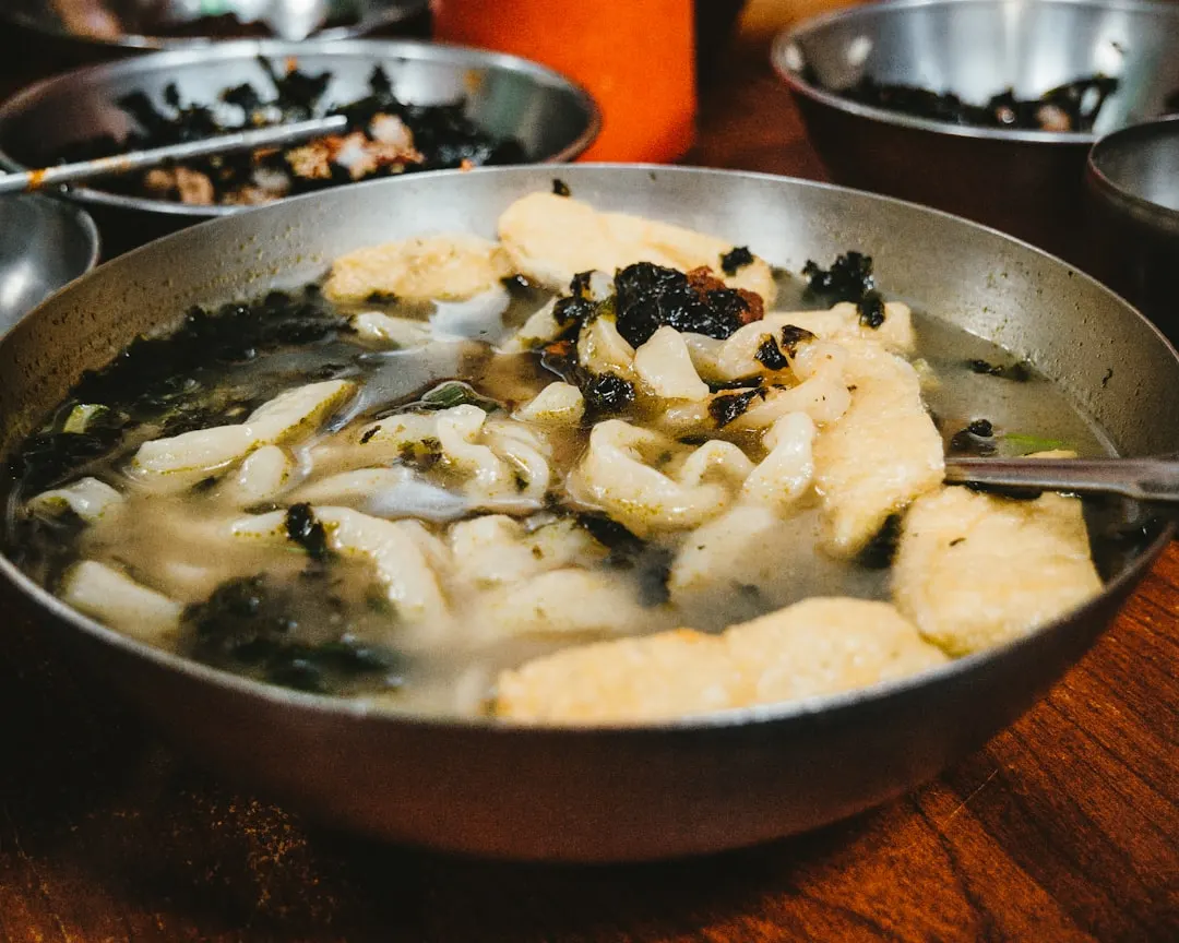 长三角餐饮业不锈钢餐盘选型要点与耐腐蚀性能对比分析正文配图 2